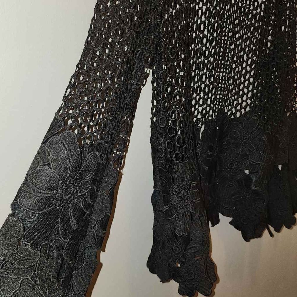 Modelia Top - Picture 5 of 6